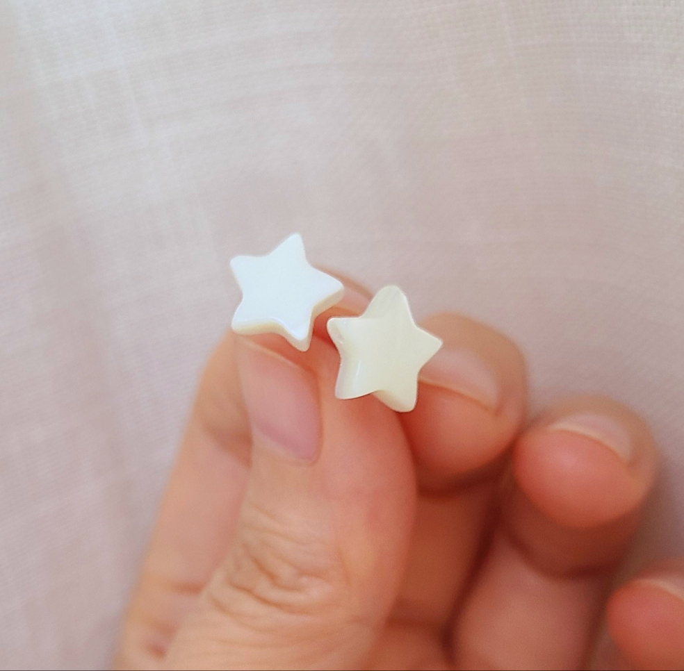 White Shell Star Earrings