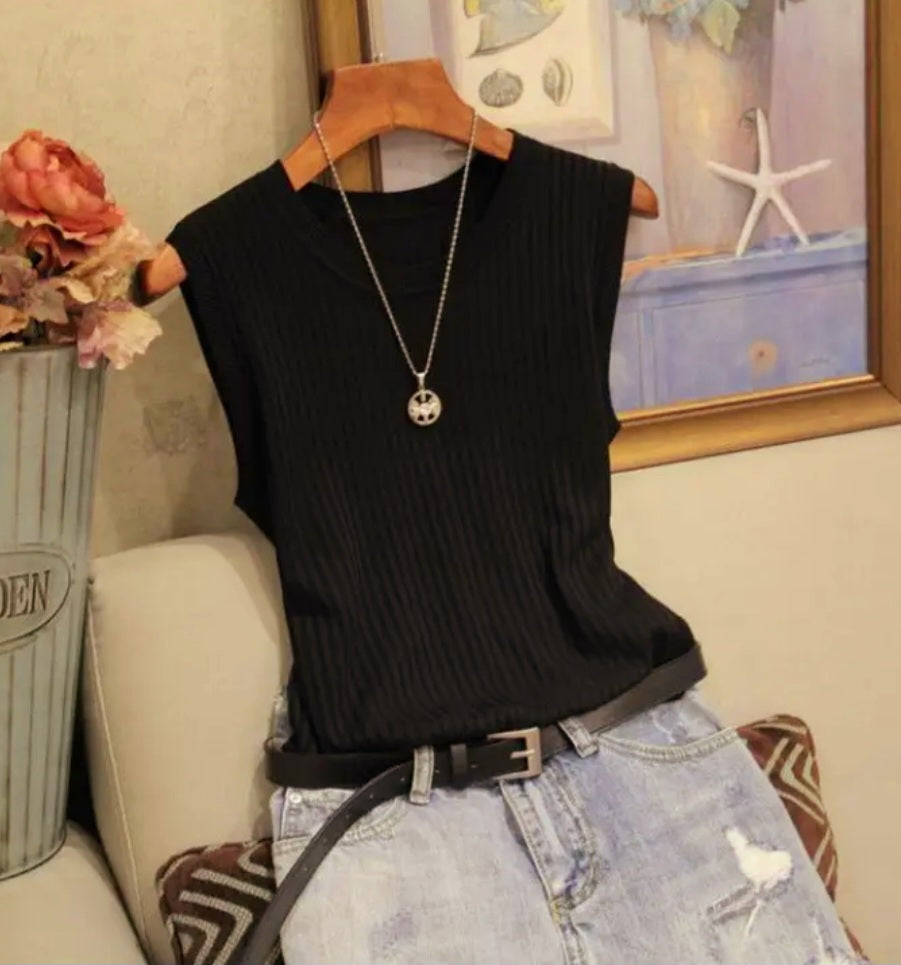 Sleeveless Kint Tank Top