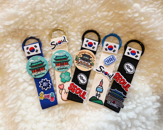 Gwanghwamun, Gyeongbokgung Palace, Namsan Tower, Namdaemun, Seoul Keychain, Charm