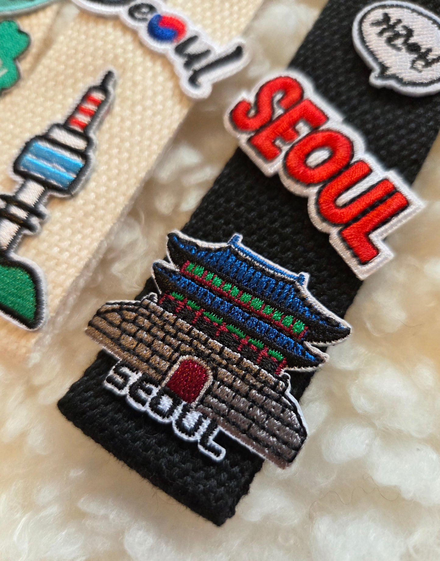 Gwanghwamun, Gyeongbokgung Palace, Namsan Tower, Namdaemun, Seoul Keychain, Charm