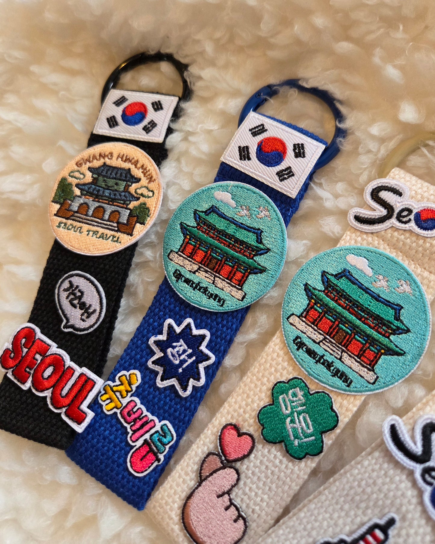 Gwanghwamun, Gyeongbokgung Palace, Namsan Tower, Namdaemun, Seoul Keychain, Charm