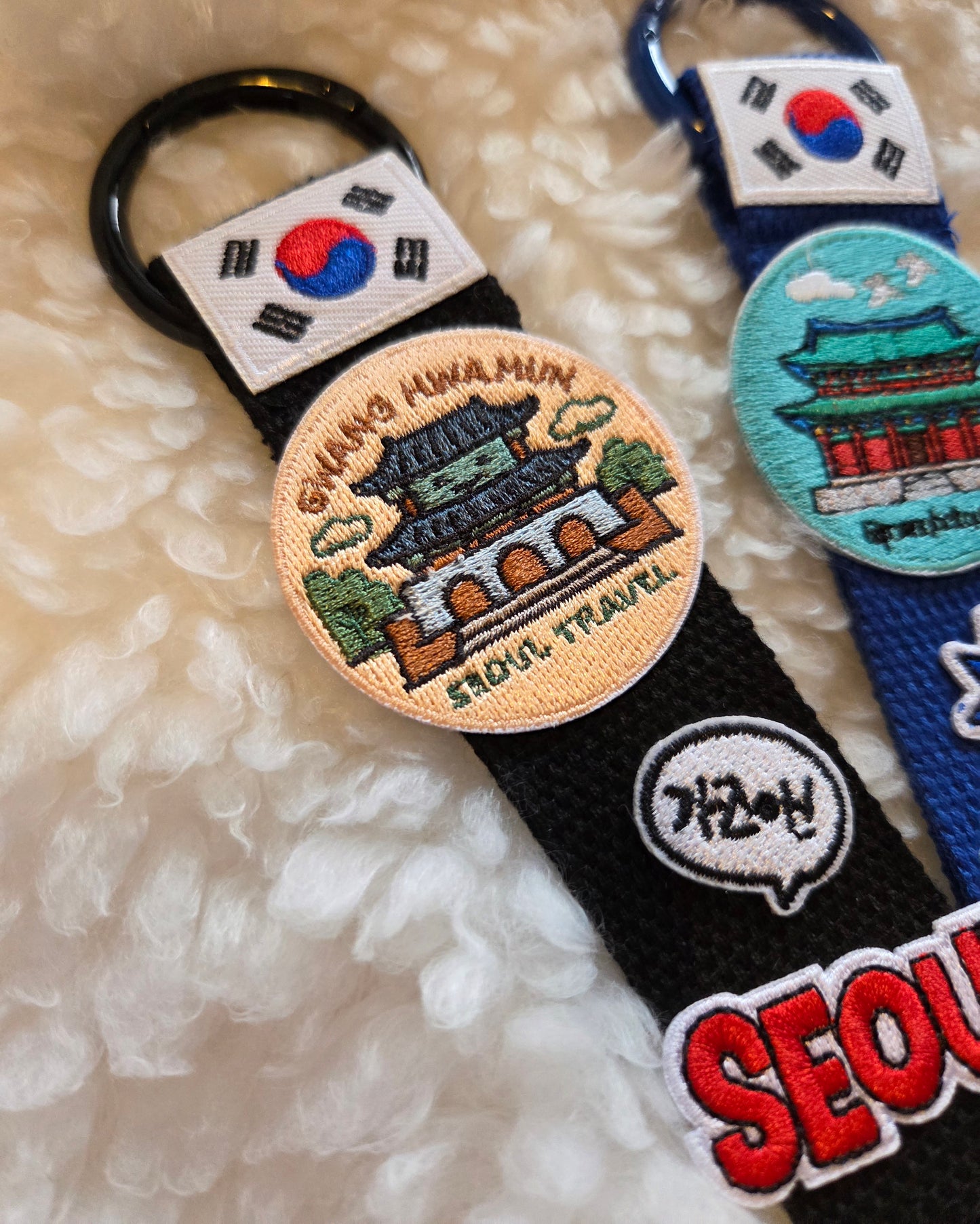 Gwanghwamun, Gyeongbokgung Palace, Namsan Tower, Namdaemun, Seoul Keychain, Charm