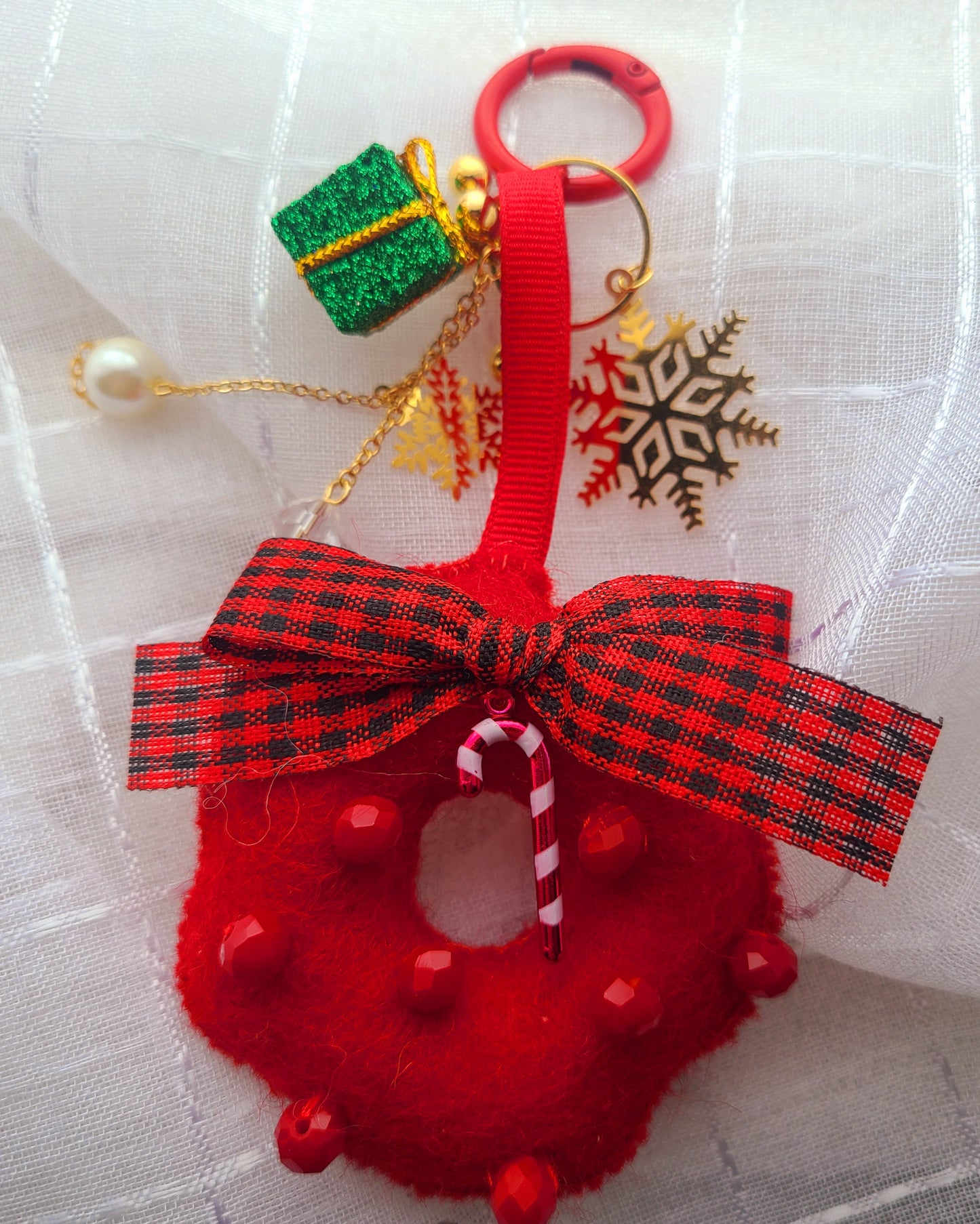 Handmade Wool Felt Mini Wreath Keychain, Bag Charm, Ornament