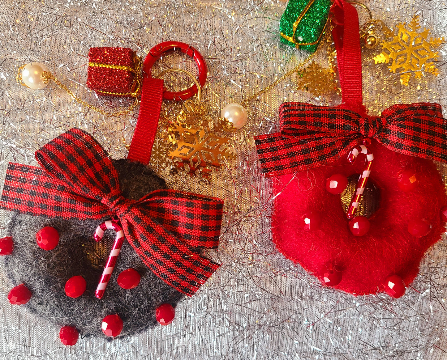 Handmade Wool Felt Mini Wreath Keychain, Bag Charm, Ornament