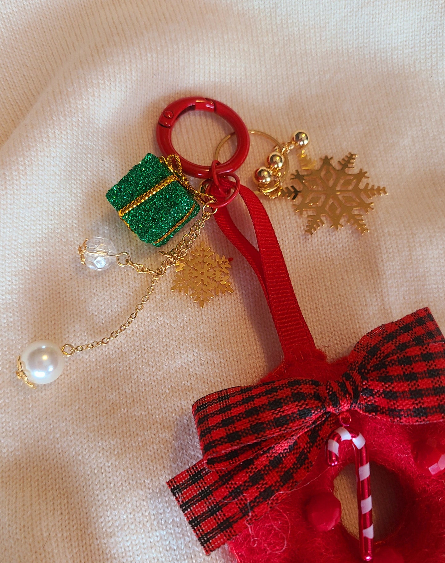 Handmade Wool Felt Mini Wreath Keychain, Bag Charm, Ornament