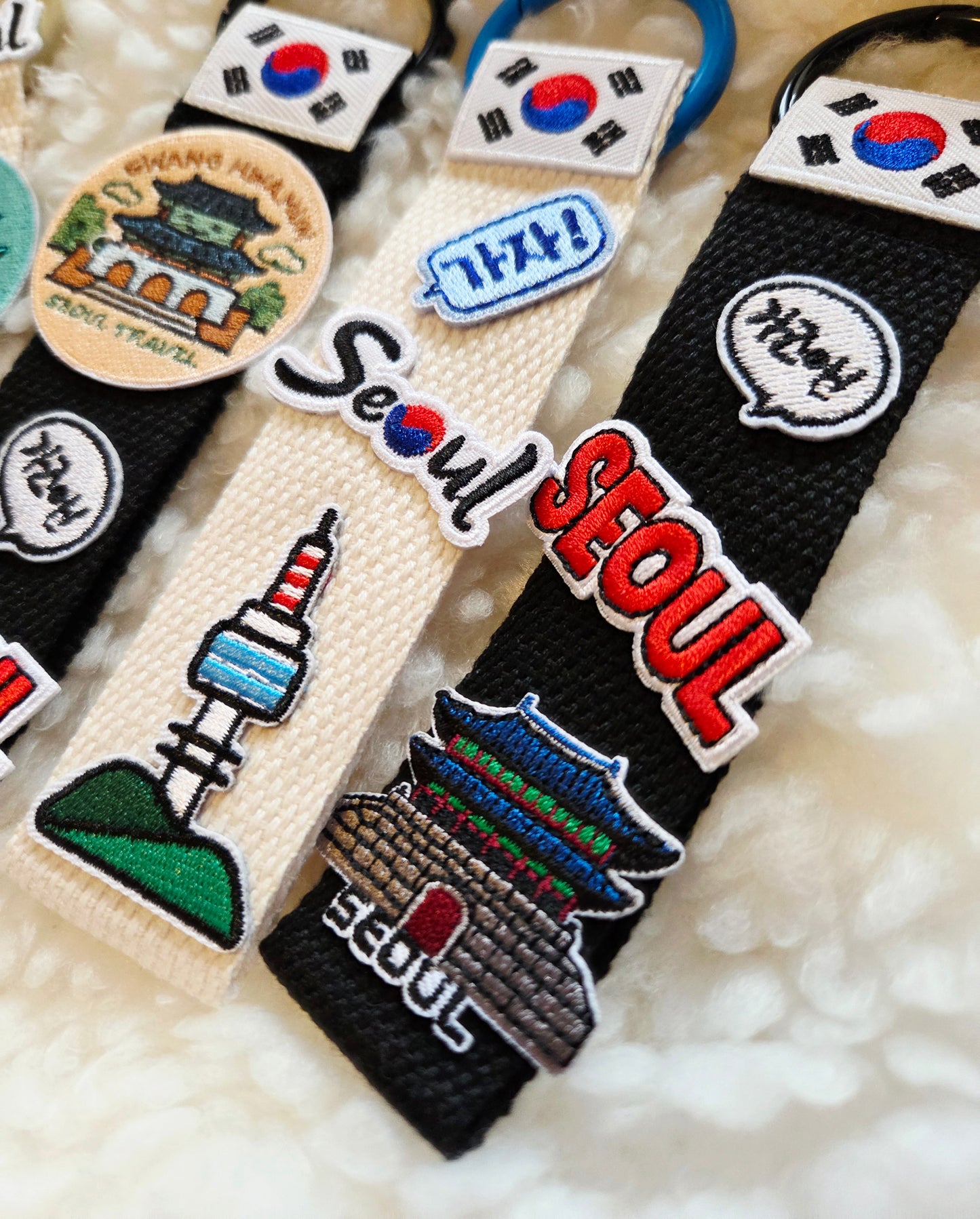 Gwanghwamun, Gyeongbokgung Palace, Namsan Tower, Namdaemun, Seoul Keychain, Charm