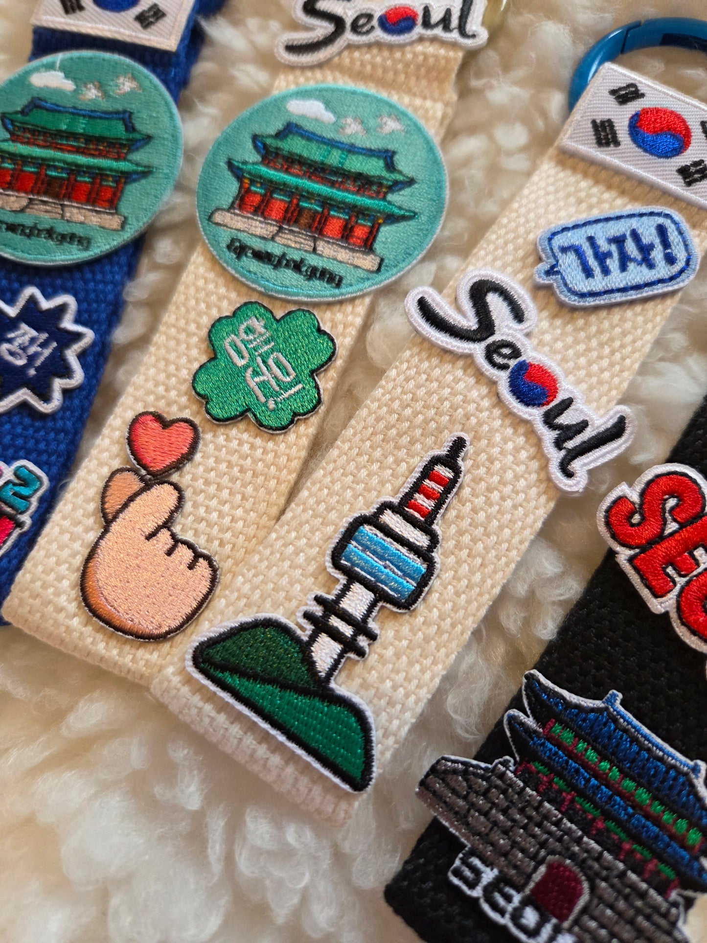 Gwanghwamun, Gyeongbokgung Palace, Namsan Tower, Namdaemun, Seoul Keychain, Charm