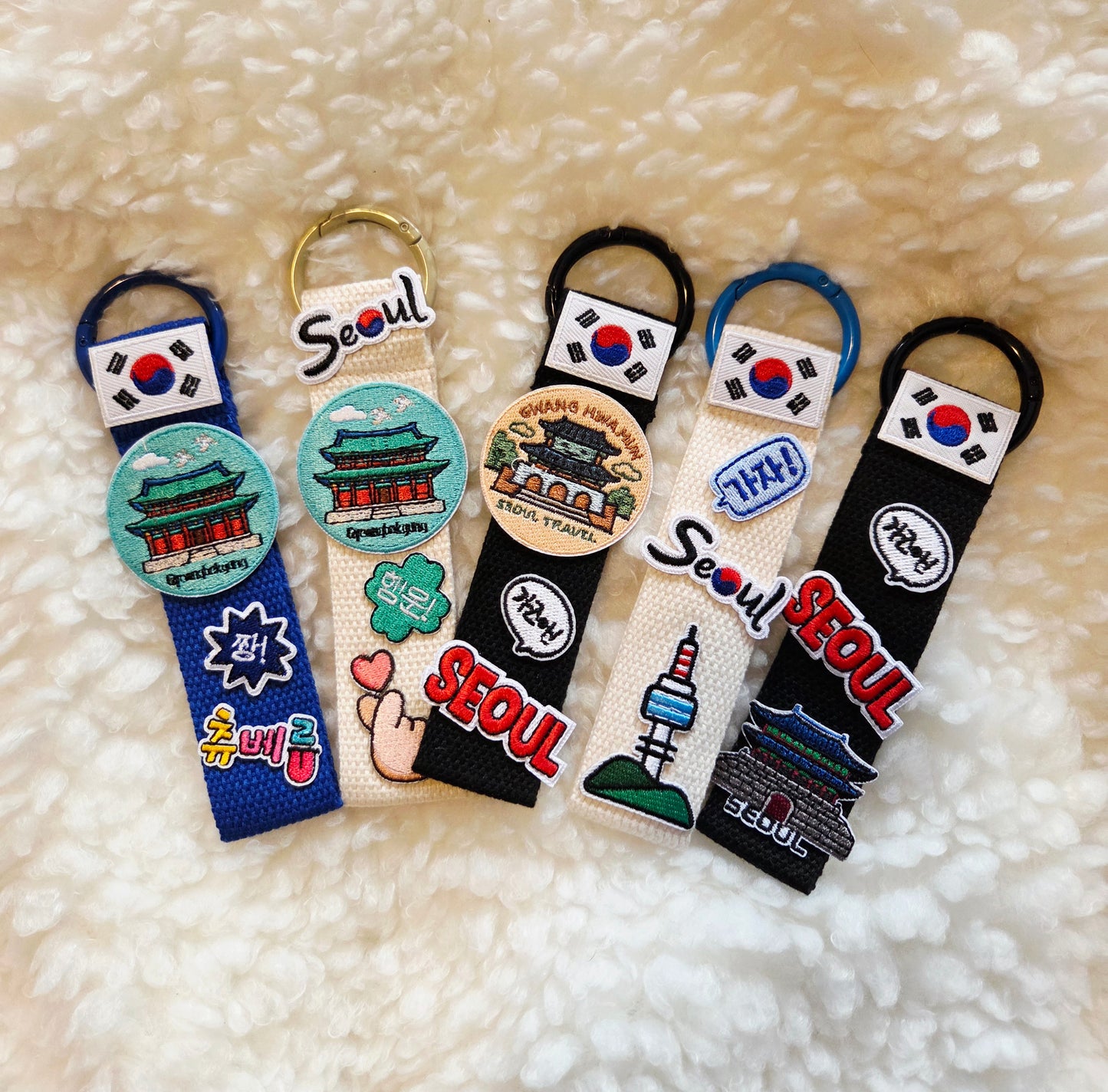 Gwanghwamun, Gyeongbokgung Palace, Namsan Tower, Namdaemun, Seoul Keychain, Charm