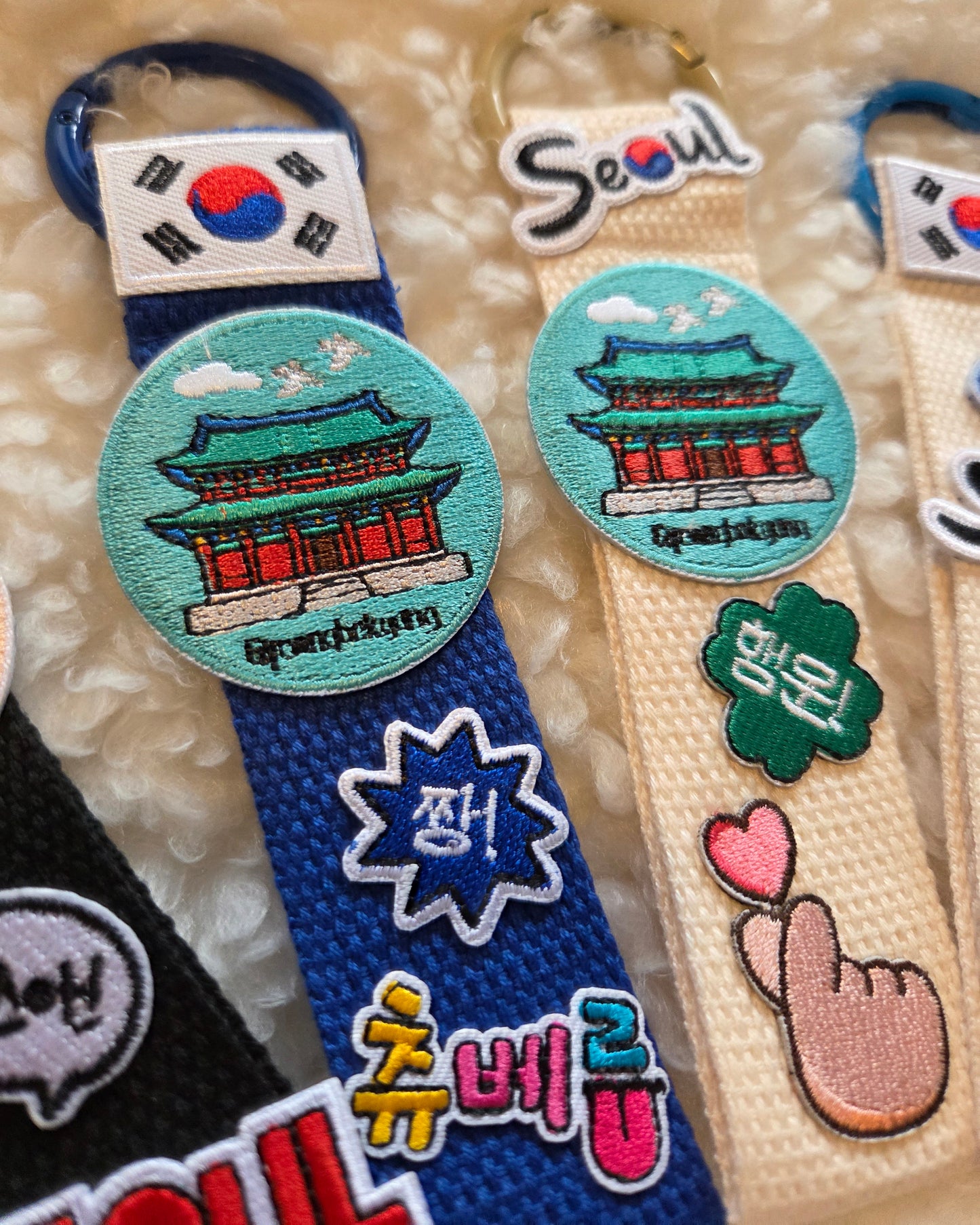 Gwanghwamun, Gyeongbokgung Palace, Namsan Tower, Namdaemun, Seoul Keychain, Charm
